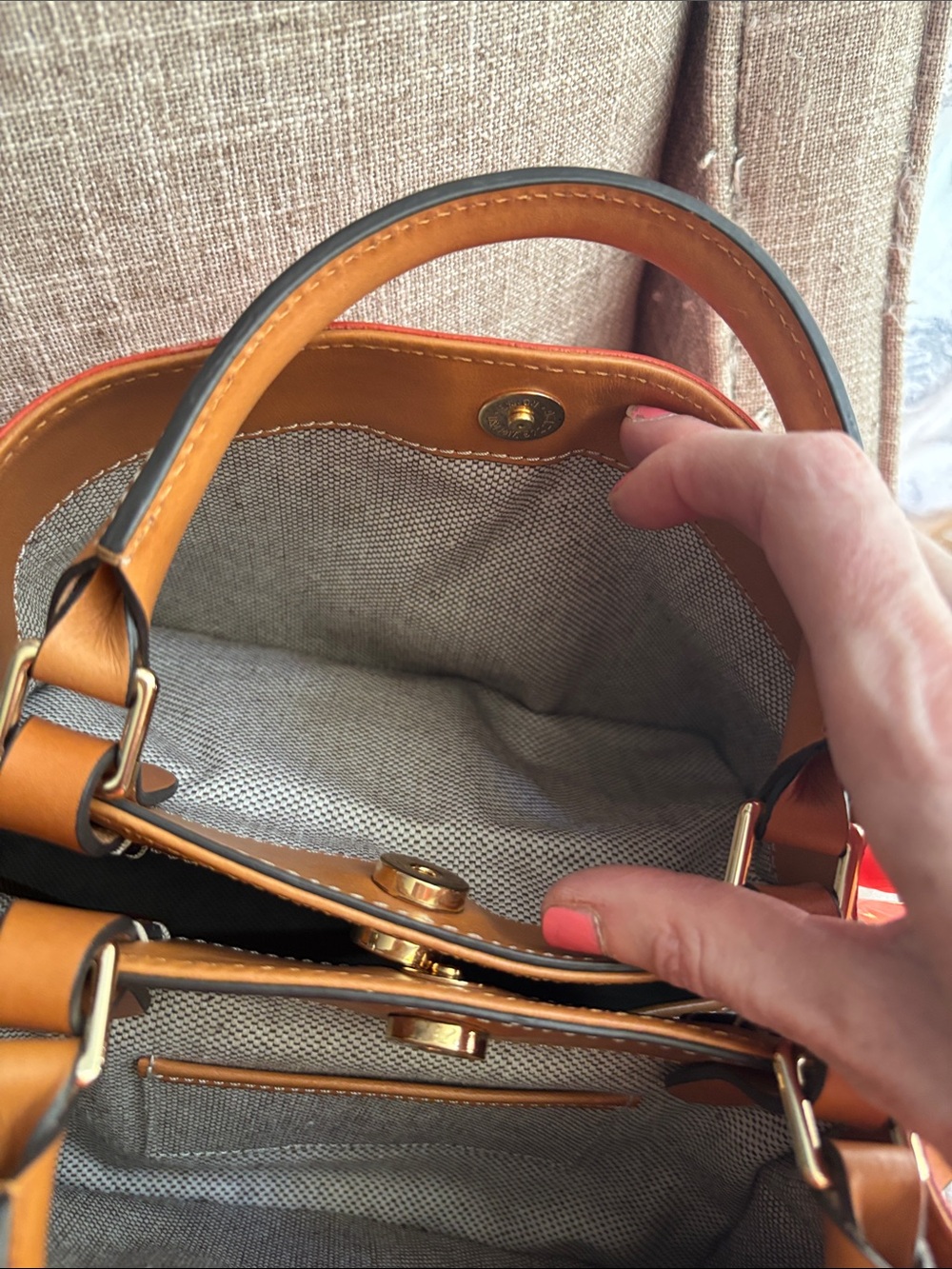 NEW! Dooney & Burke Orange Patent Leather Large City Barlow Bag Limited Edition. - Picture 13 of 14